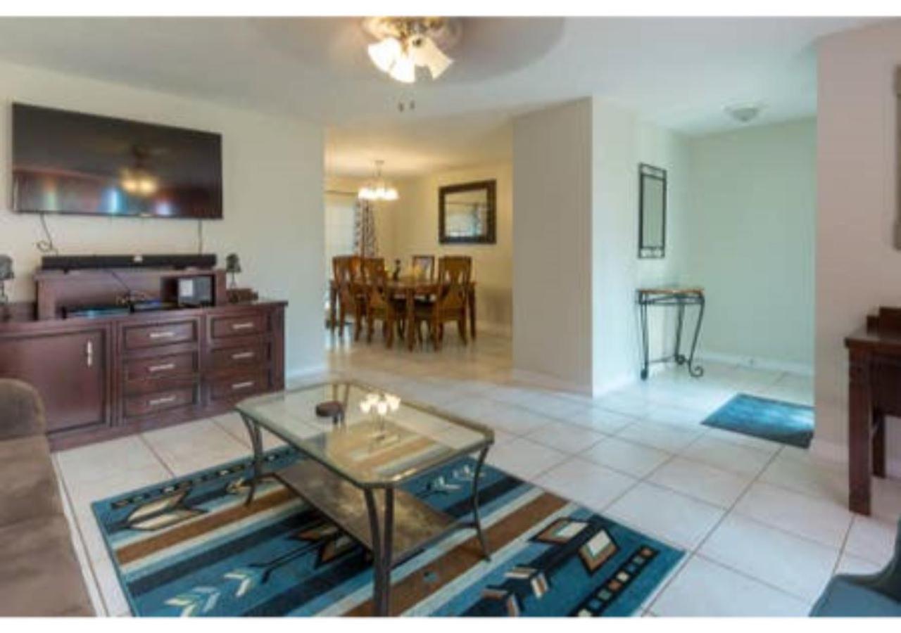 Home Away From Home! Deltona Extérieur photo